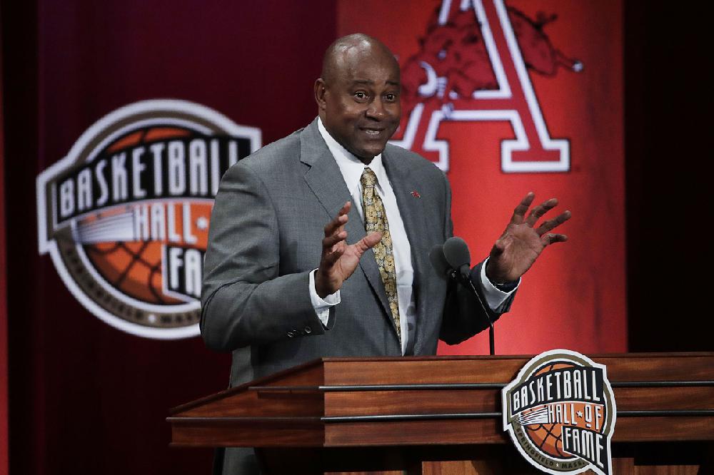 Weatherspoon enters Naismith Memorial Basketball Hall of Fame
