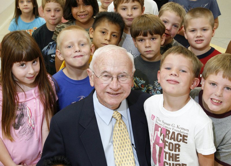 Arkansas Democrat-Gazette/FILE PHOTO
Walter Turnbow with students at Turnbow Elementary in Springdale on Friday, August 25, 2006 for 0924 nw profiles.