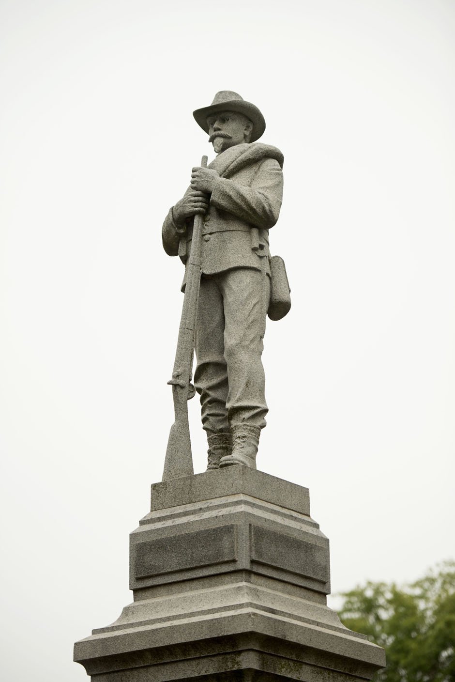 Confederate statue in Bentonville square vandalized again
