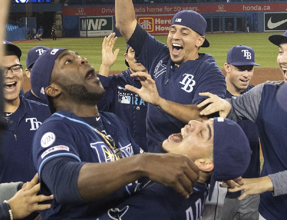 Bassitt becomes AL's second 15-game winner as Blue Jays beat Rays 6-2