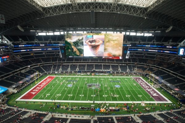 WholeHogSports - Arkansas-Mizzou still scheduled in Kansas City for now