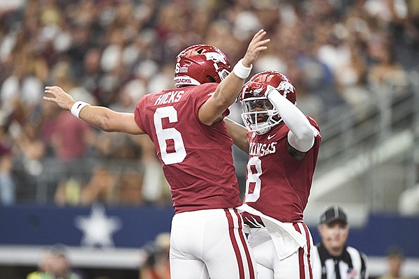 WholeHogSports - Davis, scoreless in opener, to get work at point