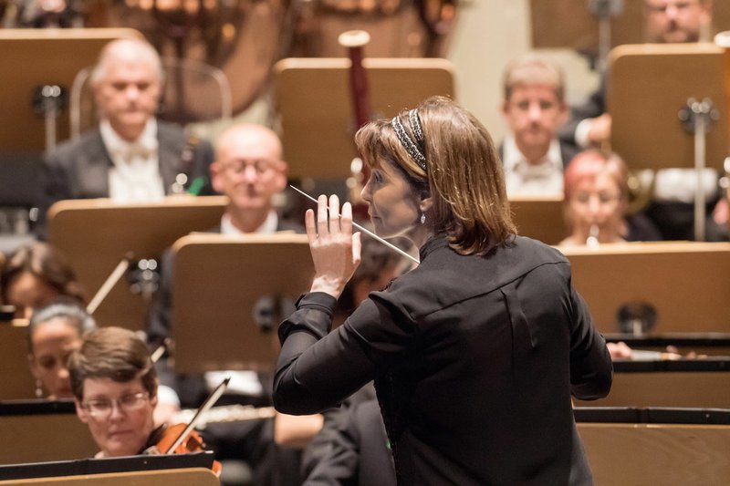 JoAnn Falletta conducts the Arkansas Symphony's 2019-20 season opener. Photo: Guillermo Mendo