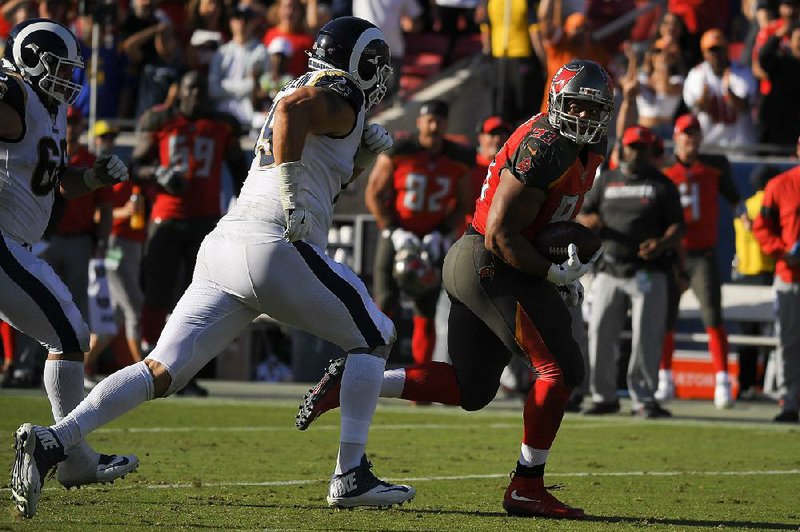 Winston throws 4 TD passes, Buccaneers outlast Rams 55-40 - The San Diego  Union-Tribune