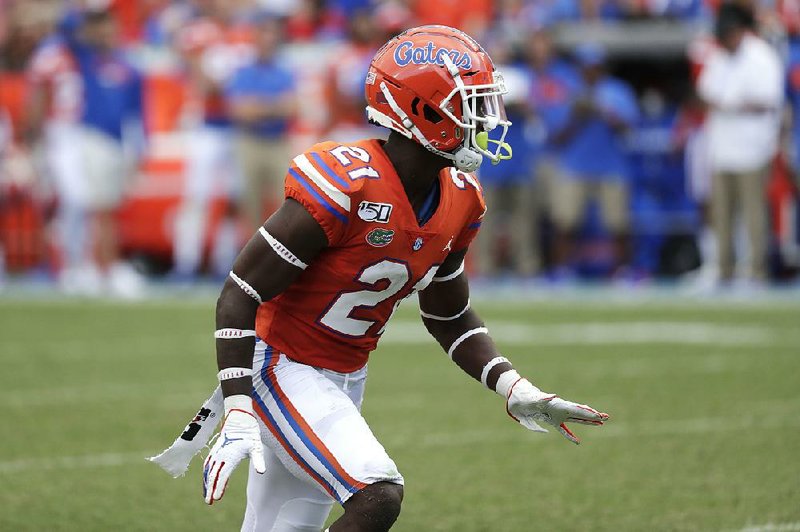 Gators to Wear 1960s Throwback Uniforms for Homecoming Weekend - Florida  Gators