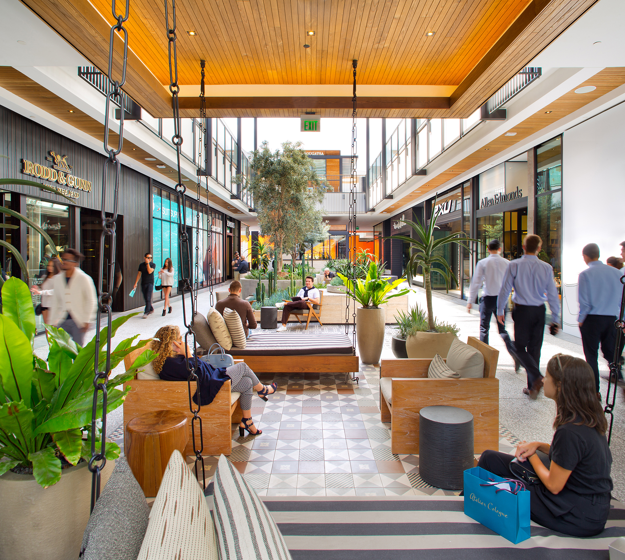 Rodeo Drive - Los Angeles' Luxury Shopping Area