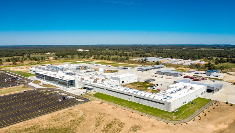 Photo submitted Simmons Prepared Foods announced on Wednesday that operations at its new $300 million poultry production facility are beginning to ramp up as scheduled. The more than 315,000-square-foot plant is located on the center of an 870 acre plot of land along Arkansas Highway 59 between Decatur and Gentry.