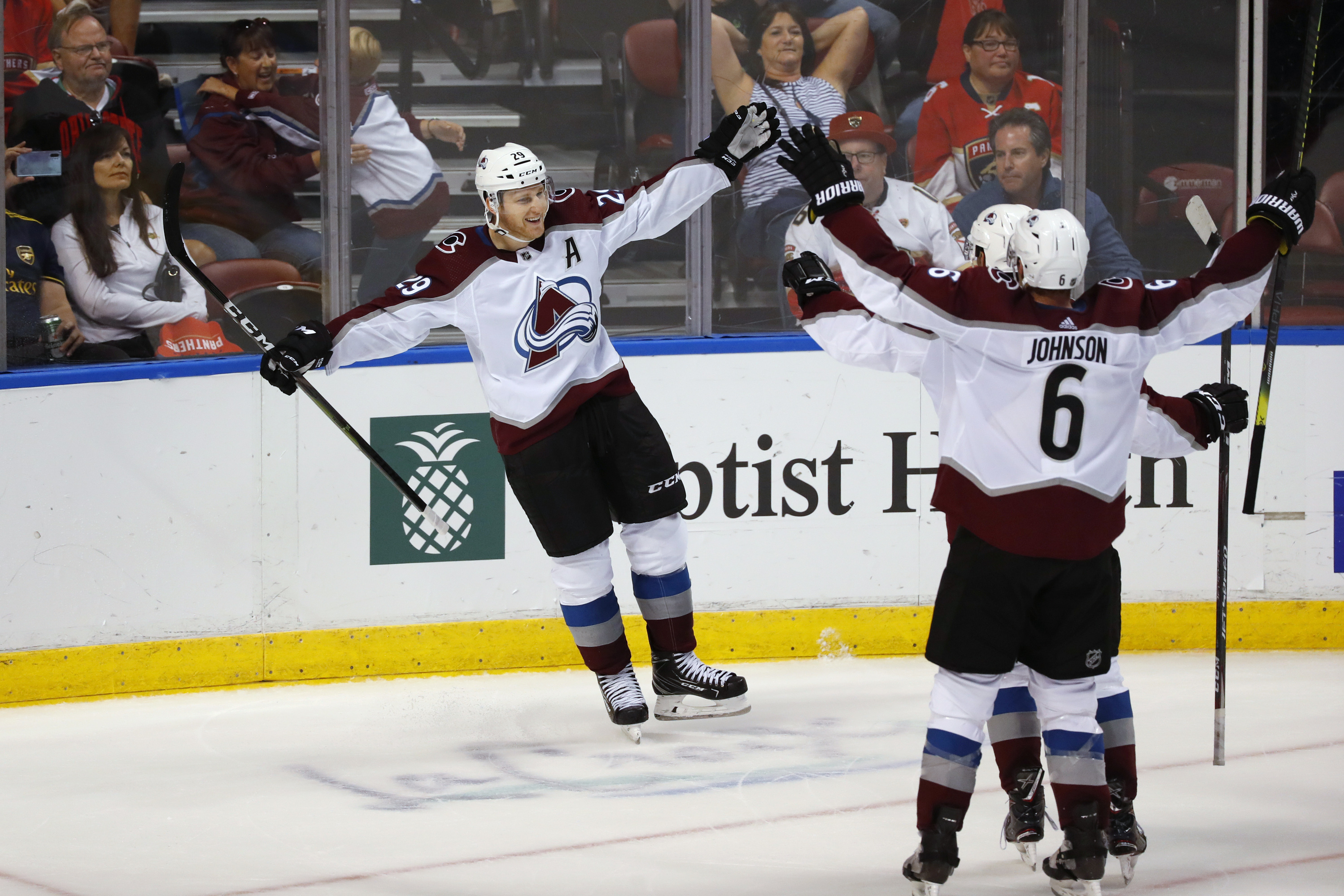 COLORADO AVALANCHE: MacKinnon scores in OT, Avalanche beat Oilers