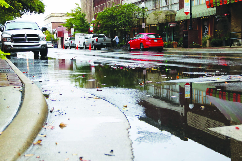 Rain in downtown El Dorado on Monday.