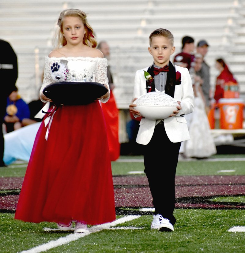 MARK HUMPHREY ENTERPRISE-LEADER/Lincoln Homecoming attendants, Kynnidi Davis (left) and her brother, Tripp Davis.