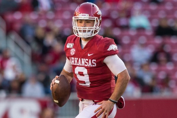 John Stephen Jones taking over as UA quarterback | Whole Hog Sports