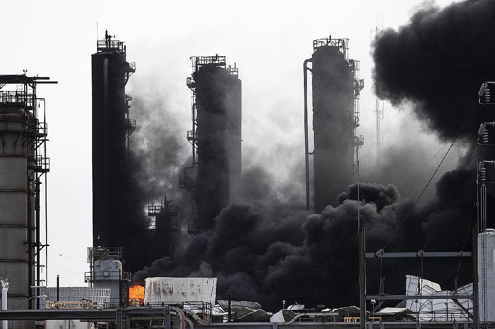 Texas plant explosion hurts 3 workers | The Arkansas Democrat-Gazette ...