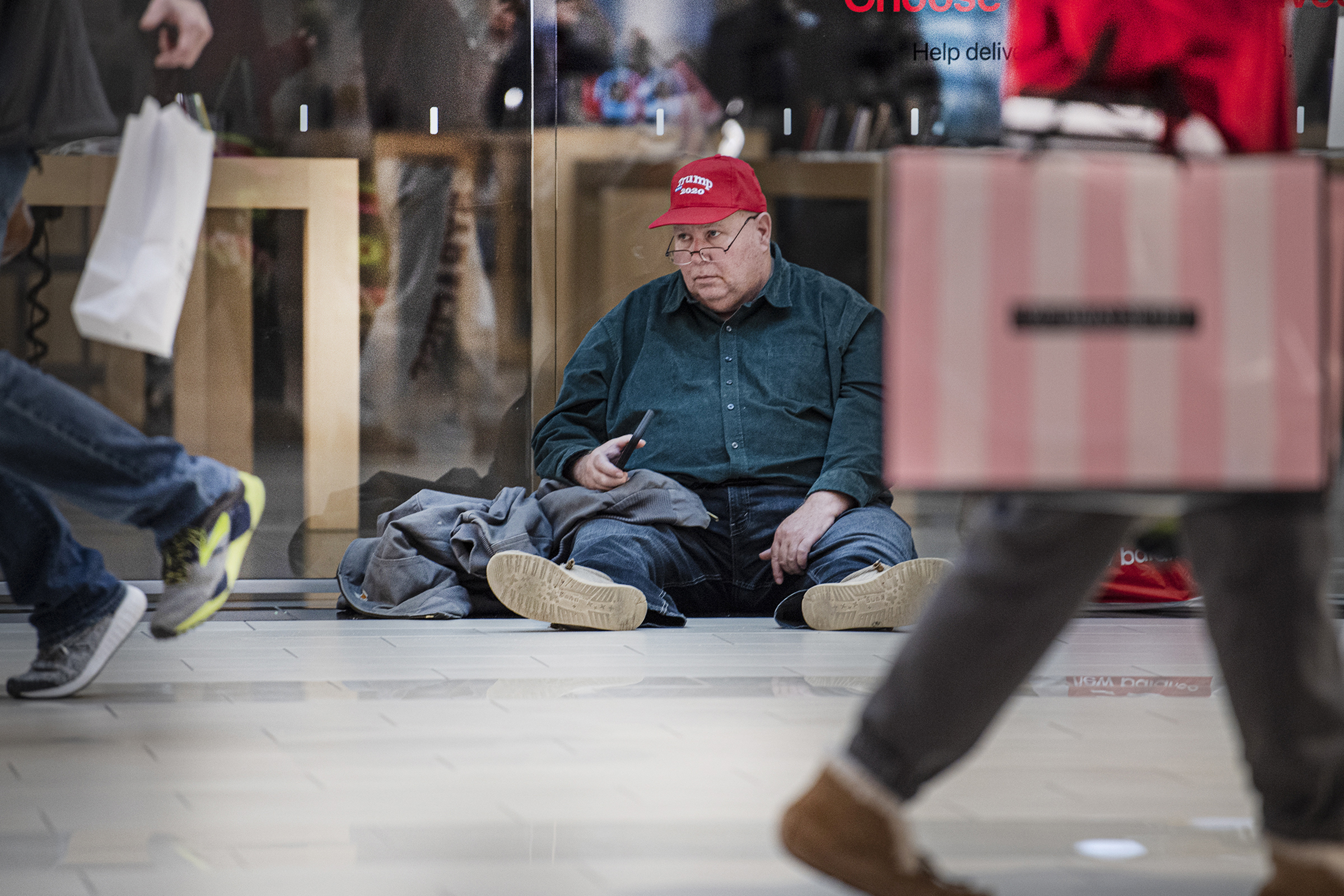 Head Start On Holiday Deals Tempers Black Friday Frenzy
