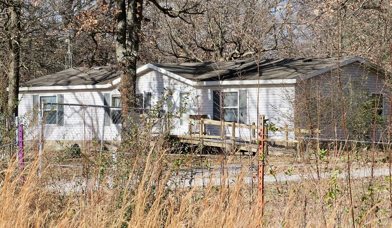 Westside Eagle Observer/RANDY MOLL
A  1 1/2-year-old toddler died Saturday evening in a house fire in this home at 22718 Worthington Road, west of Gentry.