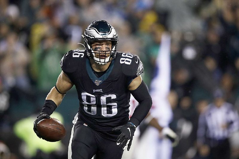Zach Ertz of the Philadelphia Eagles celebrates after catching the game-winning touchdown during the Eagles’ 23-17 overtime victory over the New York Giants on Monday night.