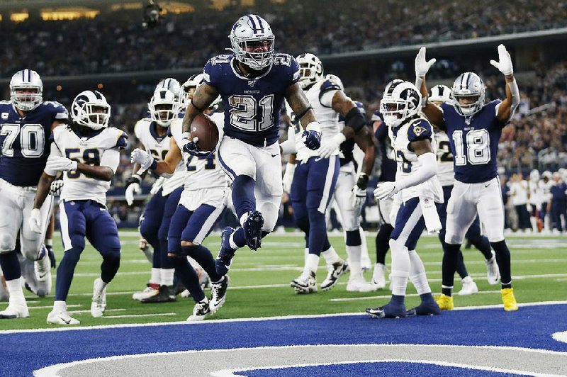 January 12, 2019 Dallas Cowboys running back Ezekiel Elliott #21 warms up  before the NFC Divisional Round playoff game between the game between the  Los Angeles Rams and the Dallas Cowboys at