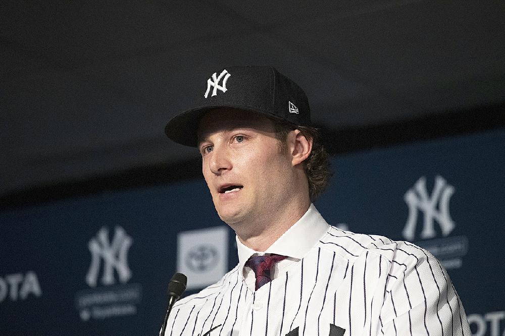 Luke Voit Explains Why He Gave Up His No. 45 Jersey to Gerrit Cole