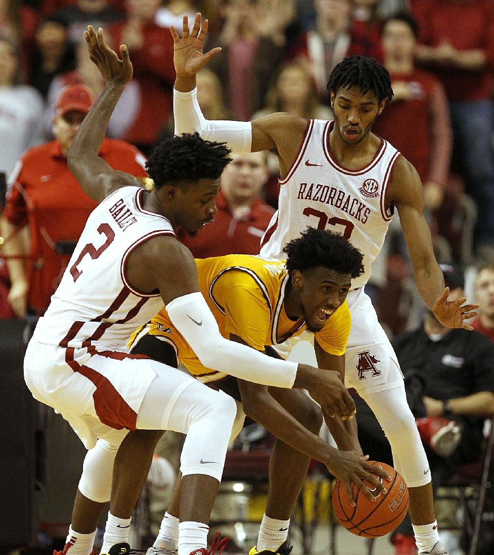 Arkansas Men's Basketball vs Valparaiso The Arkansas DemocratGazette