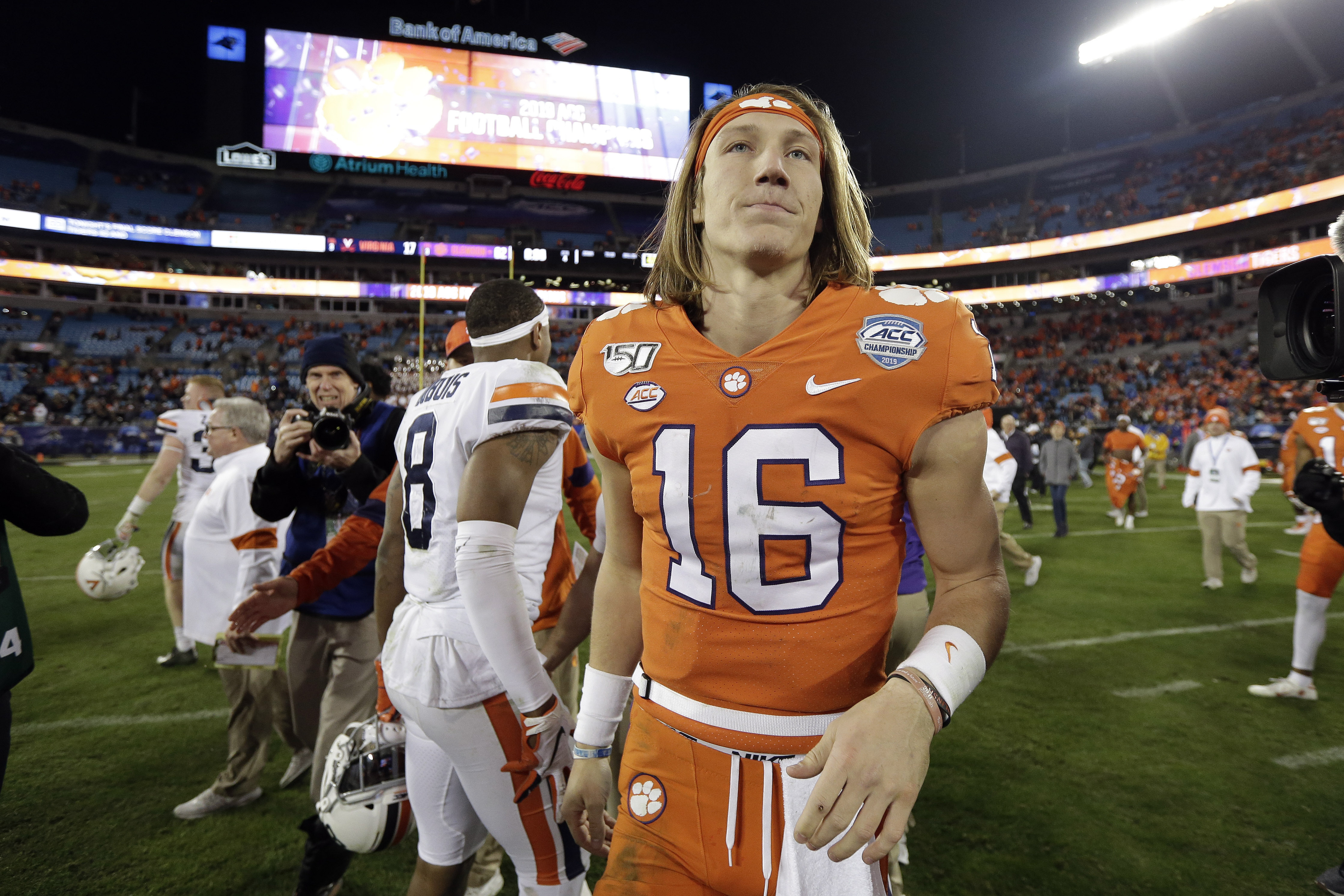 Clemson Tigers QB Trevor Lawrence hints at staying for senior