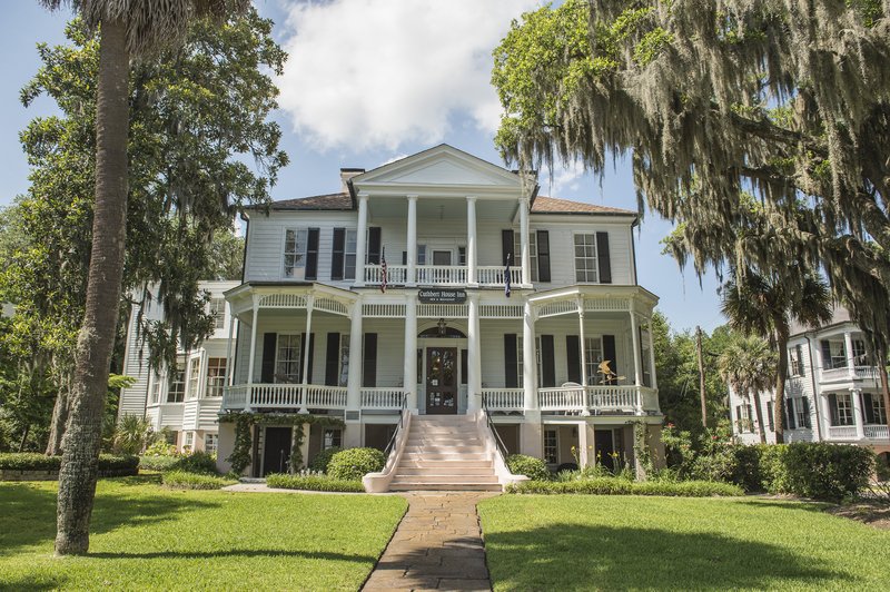 Beaufort's downtown, with its antebellum homes, has been named a National Historic District. The city was spared destruction during the Civil War, so most of its structures survived.
(TNS/Discover South Carolina)
 