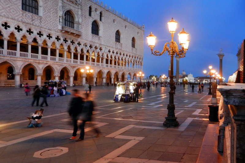 Travelers in Venice can now enjoy a visit to the Doge's Palace at night, when crowds are smaller.
(Rick Steves' Europe/Rick Steves)