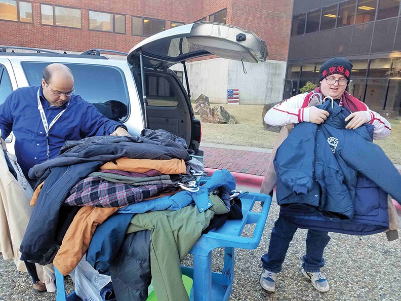 Coats delivered to vets in need of warm clothing Hot Springs Sentinel