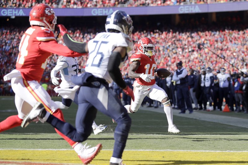 Led by Tyreek Hill (10), the Kansas City Chiefs bring the NFL’s fastest group of wide receivers into Sunday’s Super Bowl. But the San Francisco 49ers have plenty of speed as well.
(AP/Charlie Riedel)