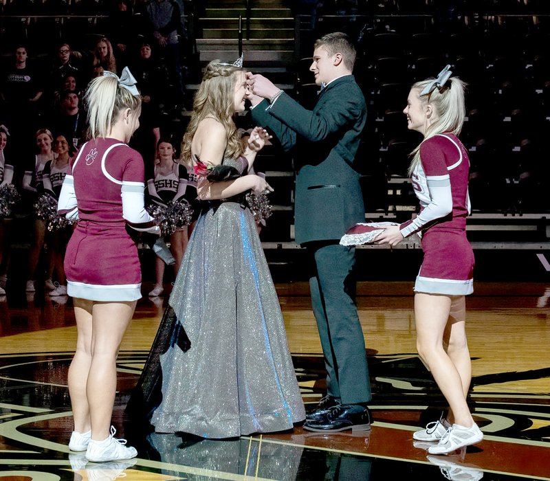 Williamson crowned queen Siloam Springs HeraldLeader
