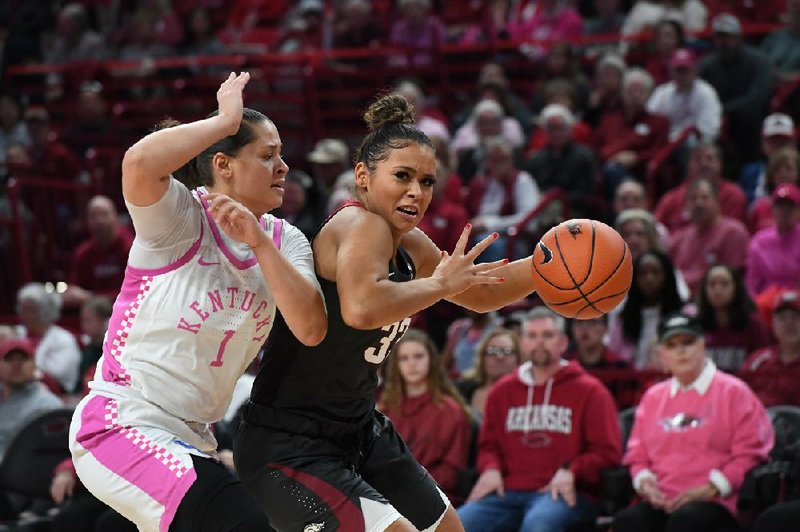 Closing With A Bang Arkansas Racks Up 65 Points In Second Half