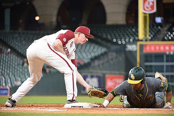 Heston Kjerstad lines RBI double, 05/13/2023