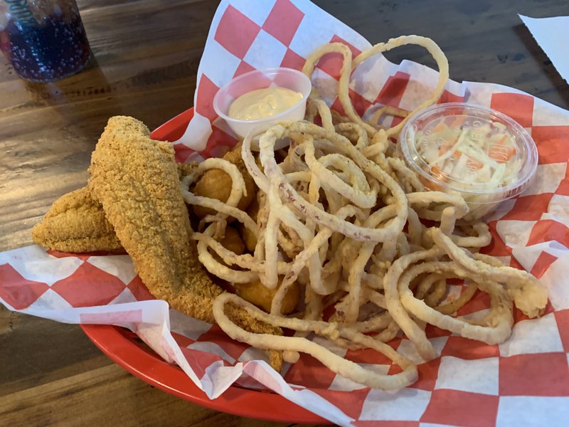 CHEAP EATS Little Rock's Hubcap Burger is big on tasty food, service