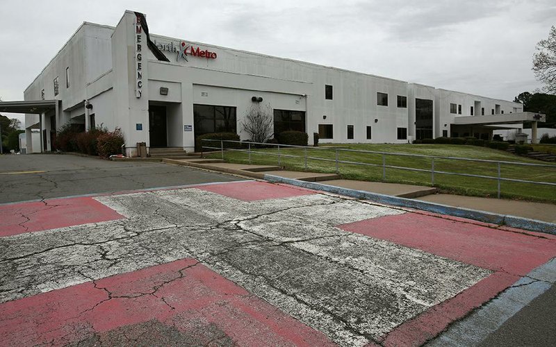 The North Metro Medical Center sits shuttered Friday in Jacksonville. (Arkansas Democrat-Gazette/Thomas Metthe)