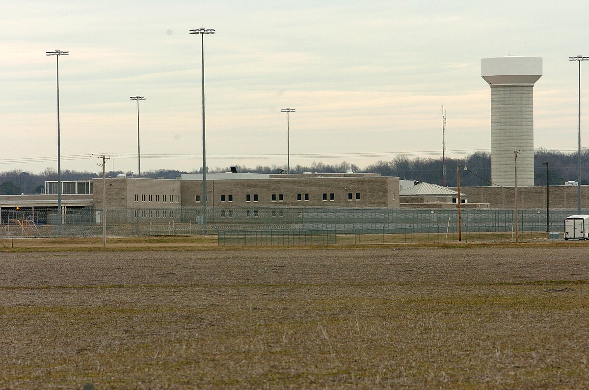Forrest City inmate dies Monday after being found unresponsive Thursday