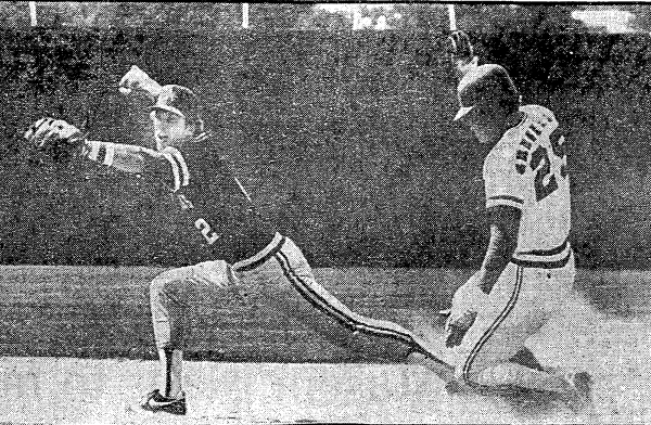 Arkansas second baseman David Van Horn forces out a Houston base runner during a 1982 game in College Station, Texas. (AP Photo)