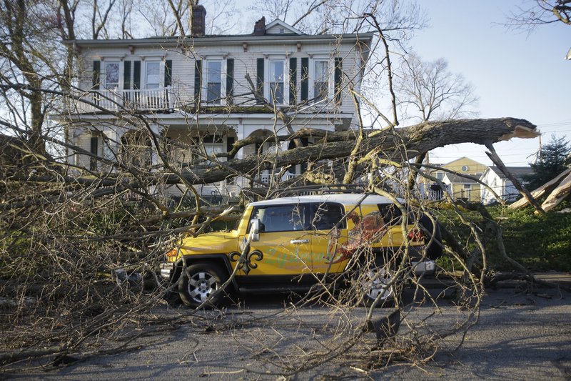 Storms packing high winds cause damage in Arkansas, Indiana | Hot ...