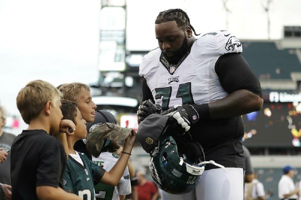 Los Angeles Chargers: Jason Peters deserves a look