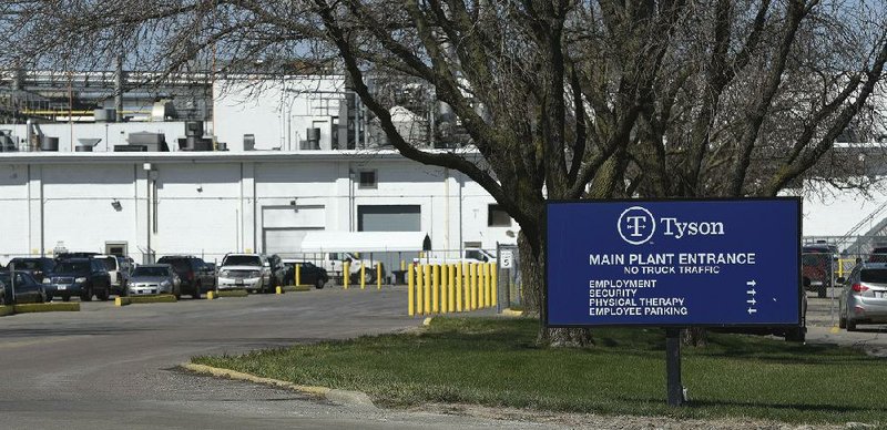 Tyson Foods’ beef processing plant in Dakota City, Neb., will close today through Monday to allow for a deep cleaning.
(Sioux City Journal/Tim Hynds)