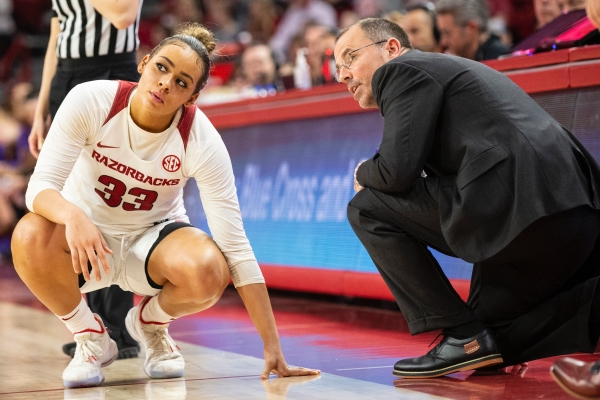 Wholehogsports Arkansas Assistant Schaefer Shaped By Cincinnati