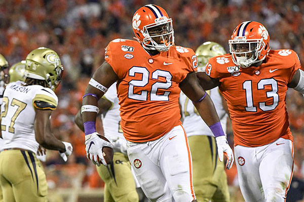 WholeHogSports - Clemson transfer Xavier Kelly gets final shot with ...