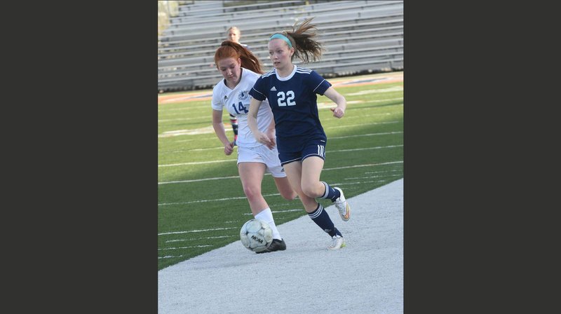 Pam Seiler, a two-sport standout in basketball and soccer, has  been preparing to play college soccer at John Brown University  as the coronavirus pandemic put an unexpected end to her high  school career at Rogers Heritage.
(NWA Democrat-Gazette/Flip Putthoff)