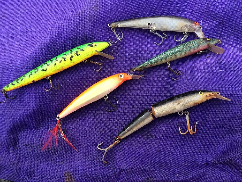 30 acre fishing lures 15+ - Length: 4 5/8"