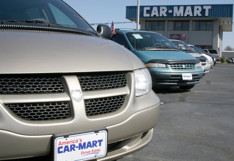 FILE -- A car lot at Car-Mart in Rogers. (Arkansas Democrat-Gazette/BOB COLEMAN)