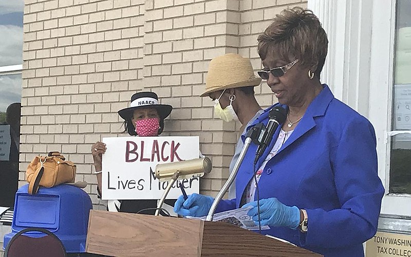 Wanda V. Neal, president of the Pine Bluff Chapter of the NAACP, joined the national organization Wednesday in calling for federal legislation to outline procedures and penalties in cases of police brutality.
(Arkansas Democrat-Gazette/Dale Ellis)
