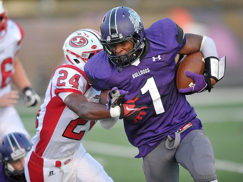 Big-play Dre did it all for Fayetteville