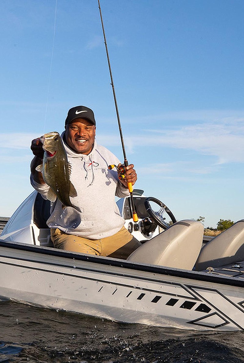 Bo knows catfish: Two-sport superstar tapped Hot Springs boat-maker