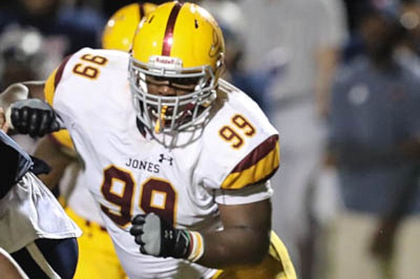 Defensive lineman Jalen Williams had a season-high eight tackles at Southwest Mississippi on Sept. 26, 2019. (Photo by Chuck Barnes via Jones College)