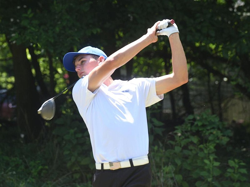Andrew Fakult, Rogers High School, watches his tee shot on Wednesday Aug. 5 2020 at Kingswood Golf Course in Bella Vista. Go to nwaonline.com/200805Daily/ to see more photos. 
(NWA Democrat-Gazette/Flip Putthoff)