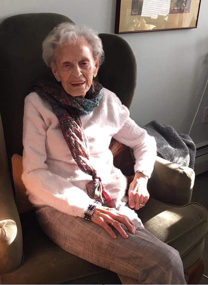Gerri Schappals, 102, has sur- vived covid-19 and the 1918 flu pandemic. (The Washington Post/Courte- sy of Gerri Schappals) 
