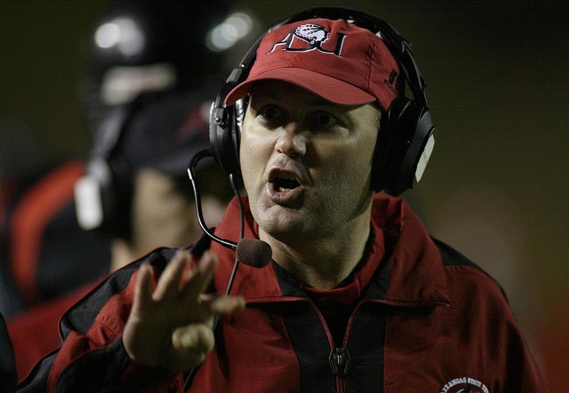 Steve Roberts coached Arkansas State to its last-second victory over Memphis in 2006. “From devastation to exhilaration,” he said.
(Democrat-Gazette file photo)
