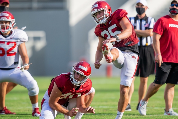 WholeHogSports - Georgia's first 3 games have feel of NFL preseason